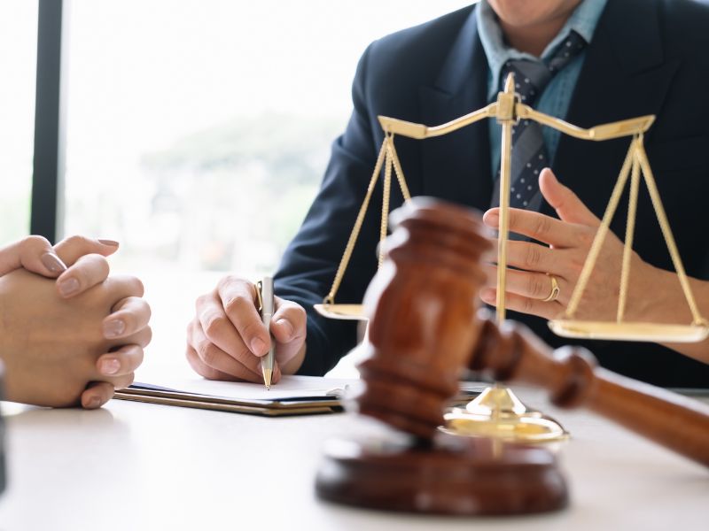 弁護士に相談